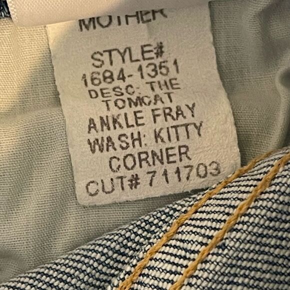 NEW MOTHER The Tomcat Ankle Fray Kitty Corner Jeans Size 29 - Picture 10 of 12